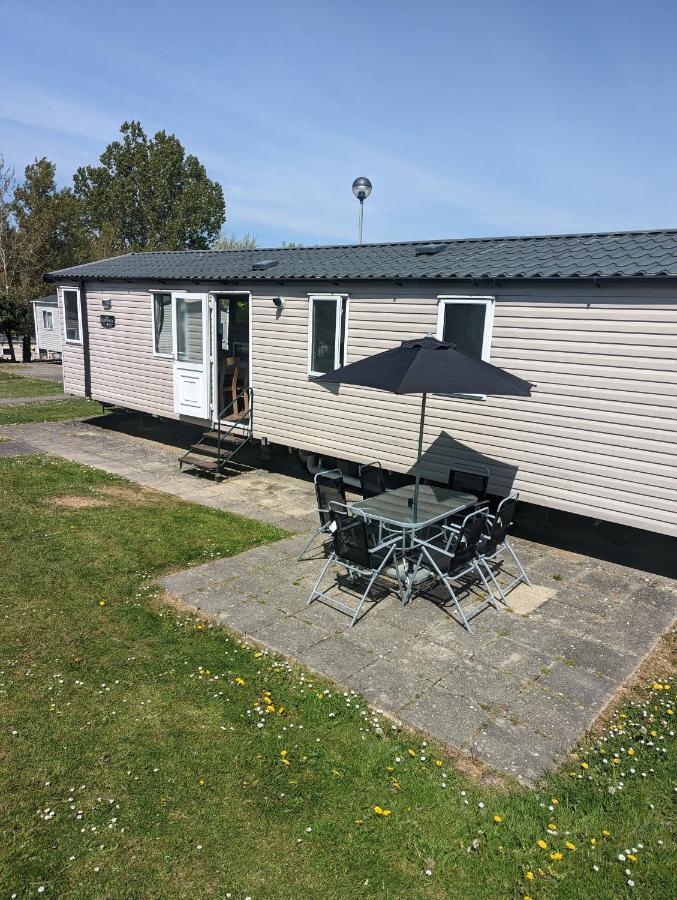 Swift Holidays At Combe Haven Holiday Park Hastings Exterior foto