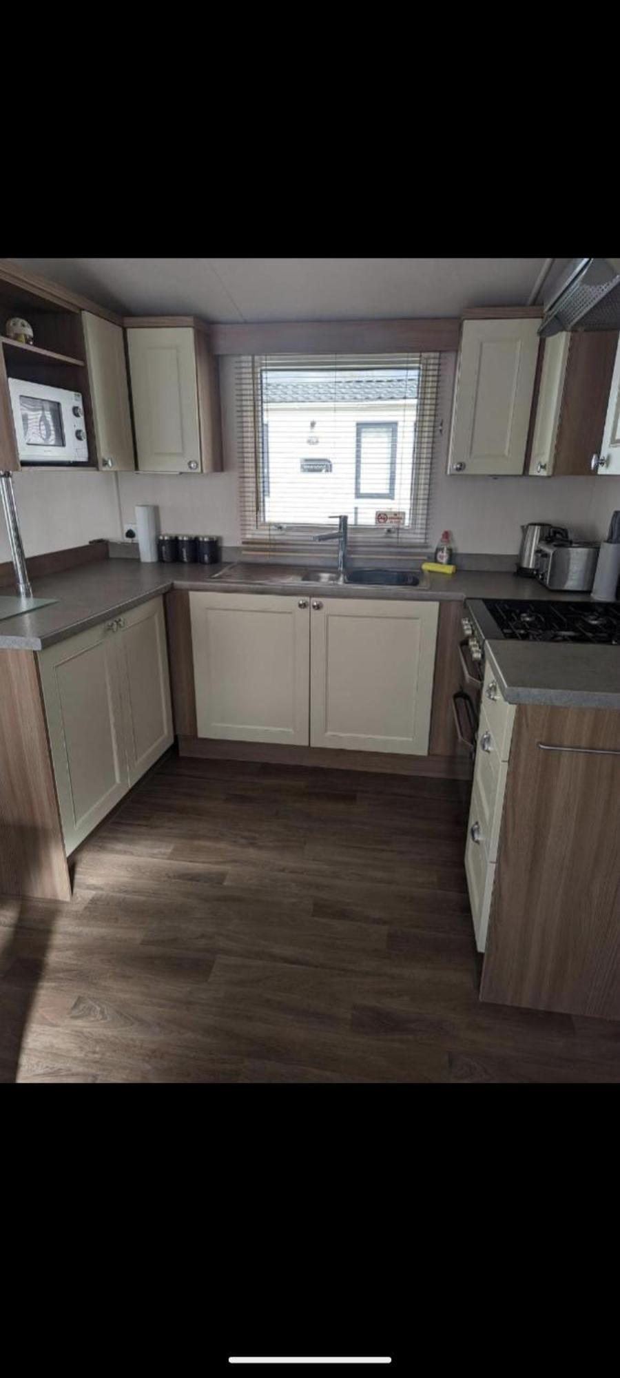 Swift Holidays At Combe Haven Holiday Park Hastings Quarto foto